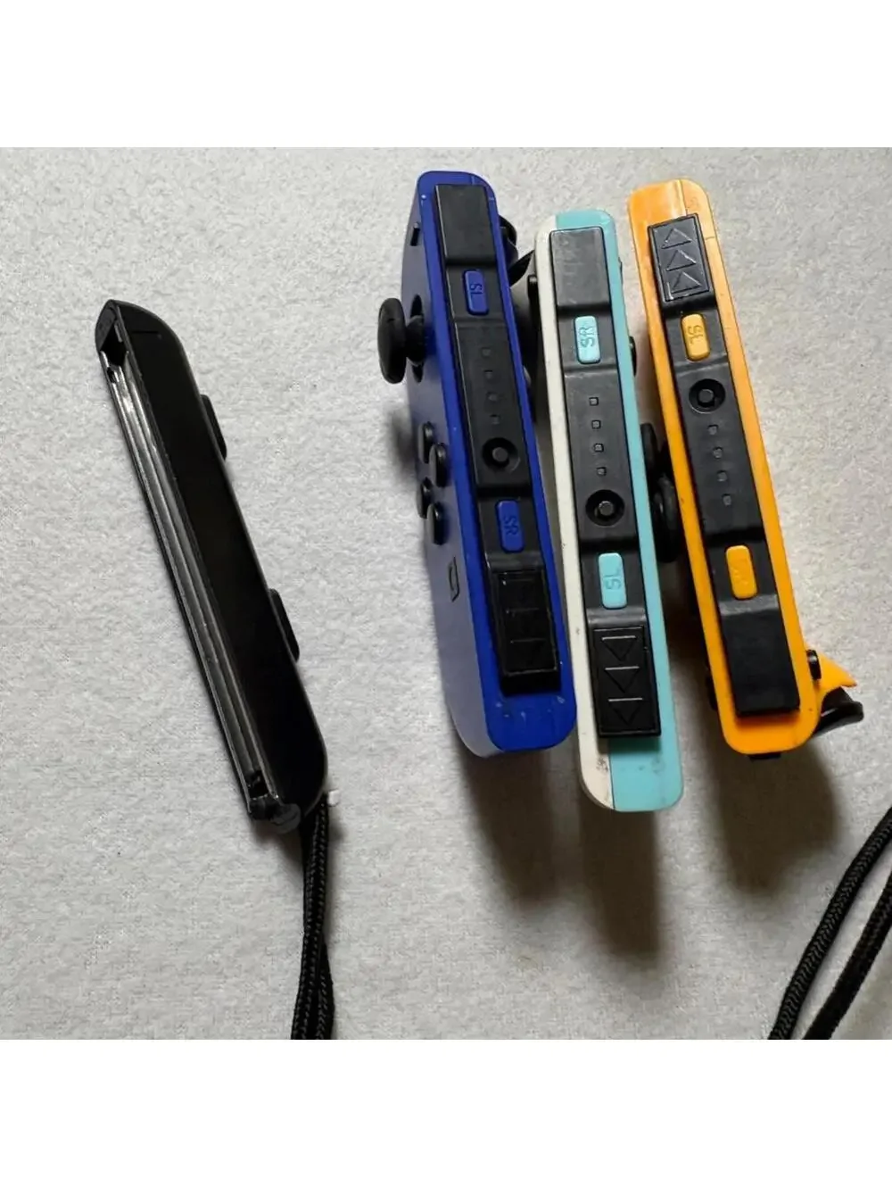 Nintendo Switch Joy-Con Controllers Lot of 3 Blue Light Blue Yellow For Parts